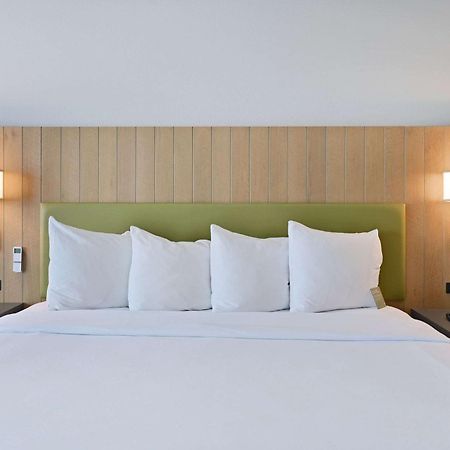 Country Inn & Suites By Radisson, Bloomington-Normal Airport, Il מראה חיצוני תמונה