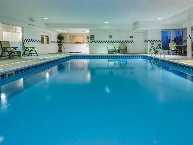 Country Inn & Suites By Radisson, Bloomington-Normal Airport, Il מראה חיצוני תמונה
