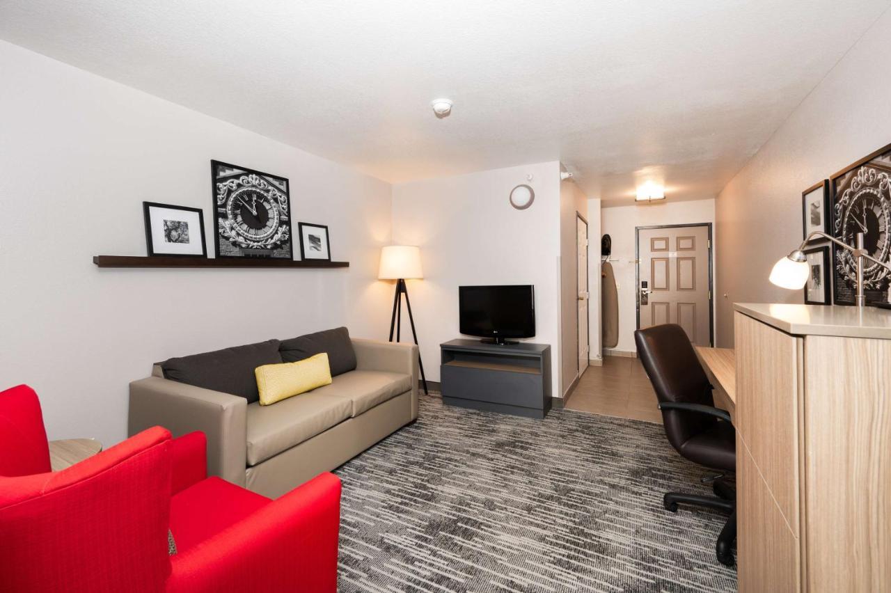 Country Inn & Suites By Radisson, Bloomington-Normal Airport, Il מראה חיצוני תמונה
