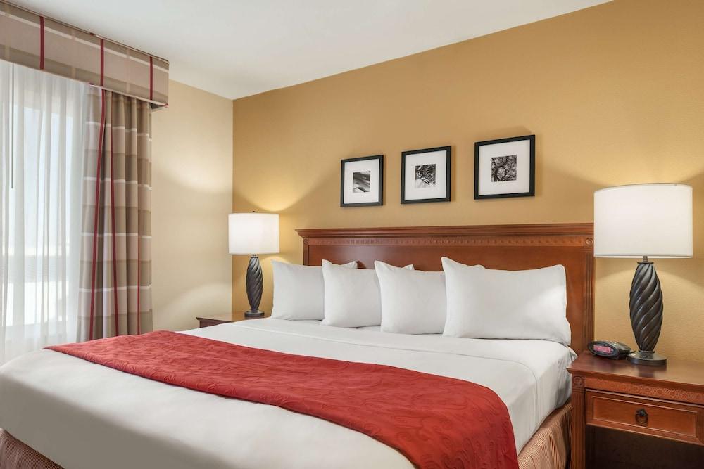 Country Inn & Suites By Radisson, Bloomington-Normal Airport, Il מראה חיצוני תמונה