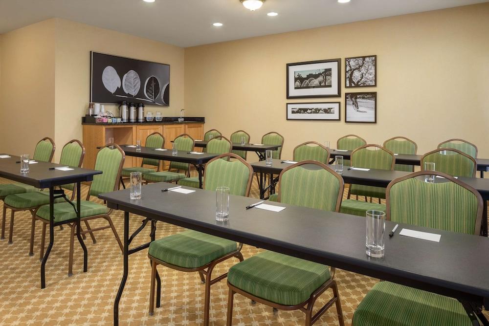 Country Inn & Suites By Radisson, Bloomington-Normal Airport, Il מראה חיצוני תמונה