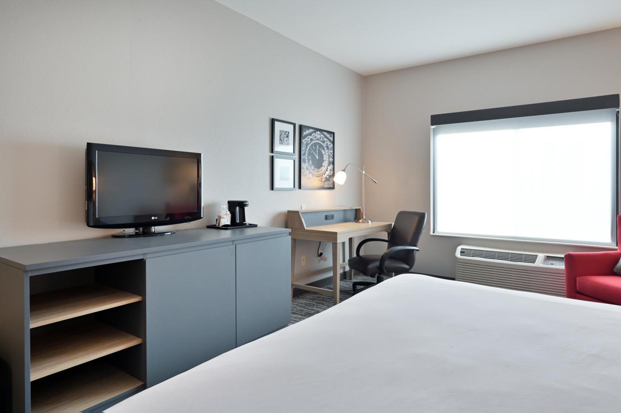 Country Inn & Suites By Radisson, Bloomington-Normal Airport, Il מראה חיצוני תמונה