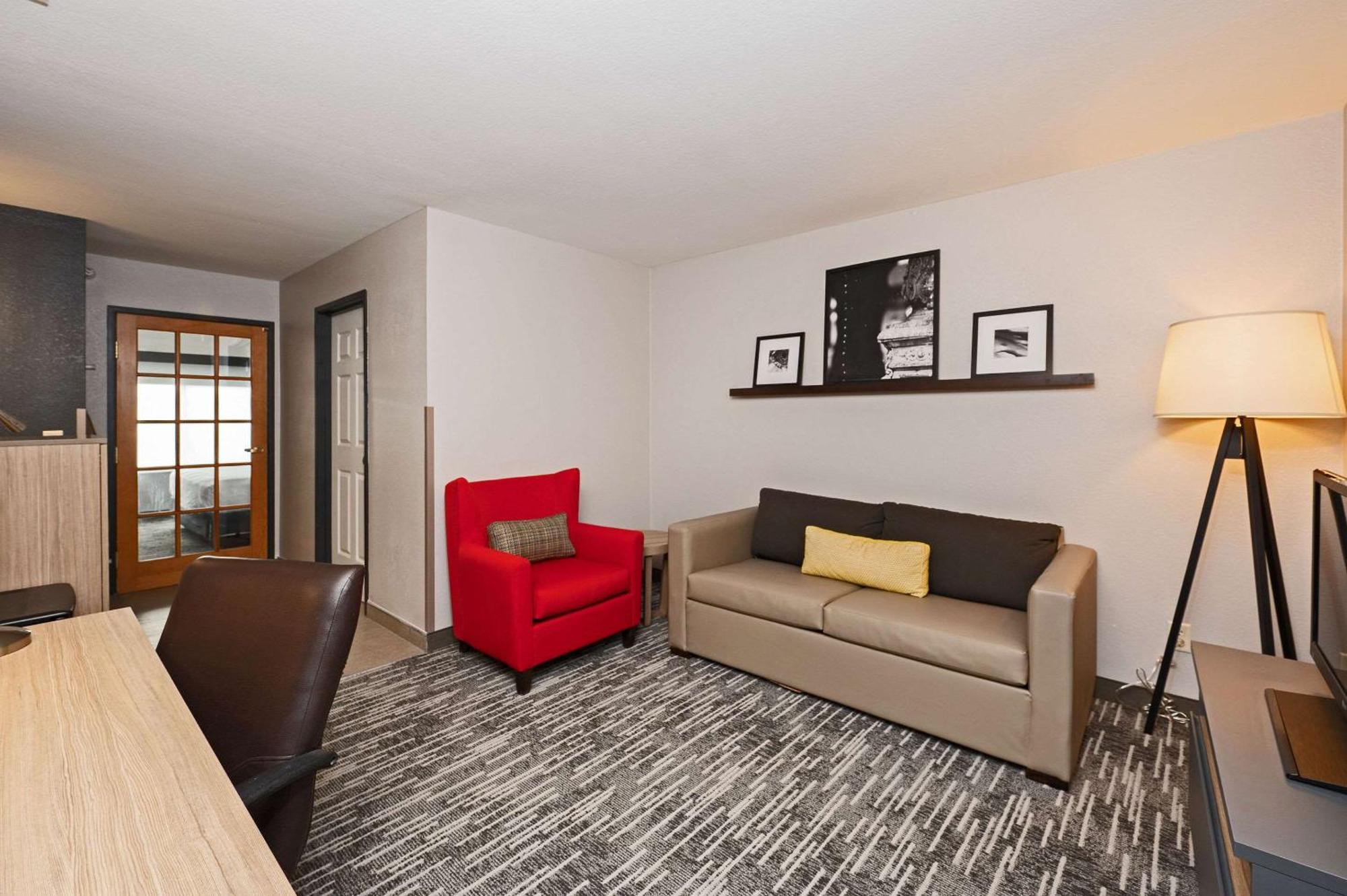 Country Inn & Suites By Radisson, Bloomington-Normal Airport, Il מראה חיצוני תמונה